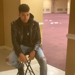 Meet your Posher, Justin